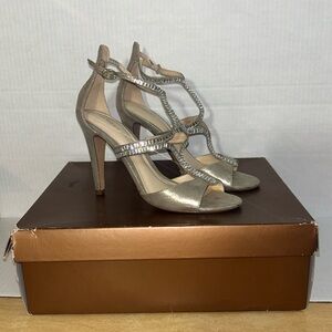 Audrey Brooke Silver & Gold Vicky Bedazzled Strappy Peep Toe Heels Size 7 NIB